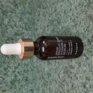 Josie Maran bright skin vitamin c serum